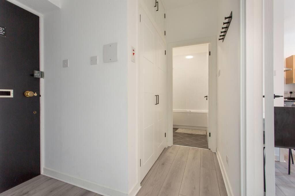 Appartement Modern & Bright 1 Bed For 4 Close To Centre!